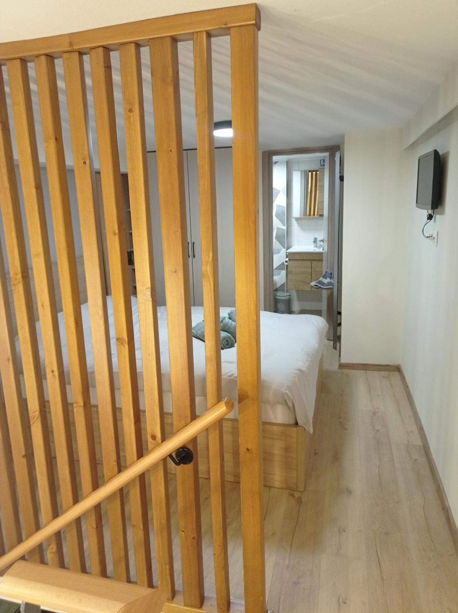 Minimal Two-Floor Apartment Салоніки Екстер'єр фото
